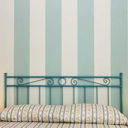 Monserrato - Goelba 度假居 阿祖罗港